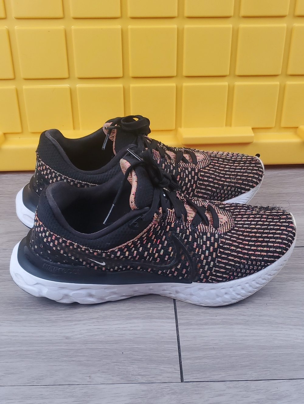 Nike React Flyknit 3 Running Shoes Black Multicolor Knit Men's Size 11 DH5392-00